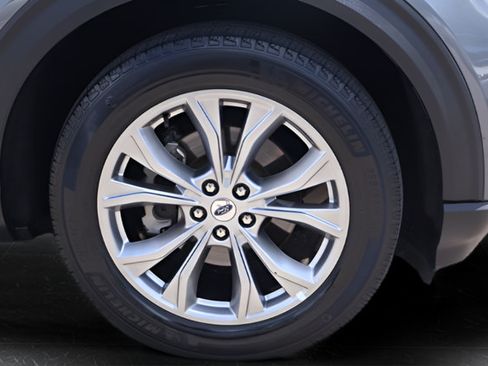 Used 2023 Ford Explorer Limited RWD image 11