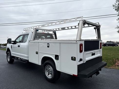 Used 2022 Ford F350 XL w/ Power Equipment Group image 3