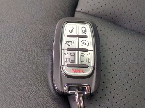 New 2026 Chrysler Voyager LX image 26