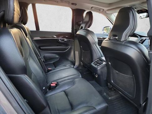 Used 2019 Volvo XC90 T6 Momentum w/ Advanced Package AWD/4WD image 13