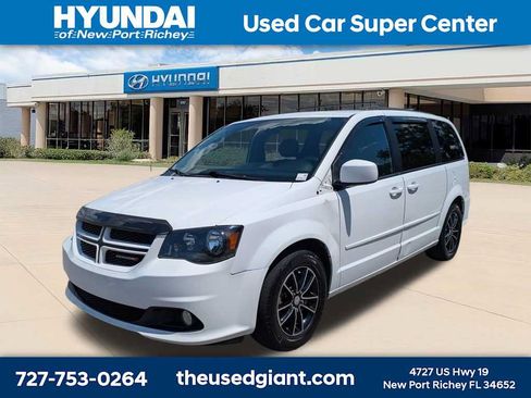 Used 2016 Dodge Grand Caravan R/T FWD image 1