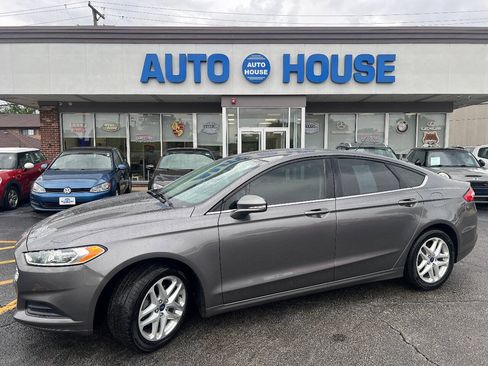 Used 2014 Ford Fusion SE FWD image 1