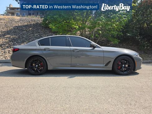 Used 2022 BMW 530i xDrive w/ M Sport Package AWD/4WD image 4