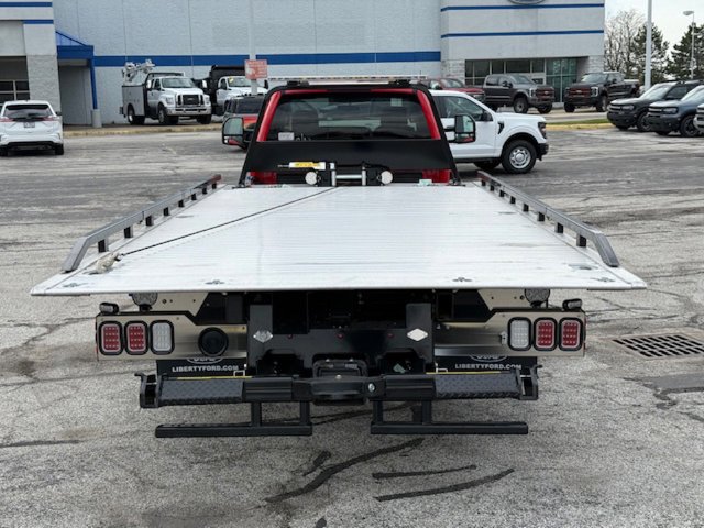 New 2024 Ford F550 4x4 Regular Cab Super Duty w/ XLT Value Package image 4