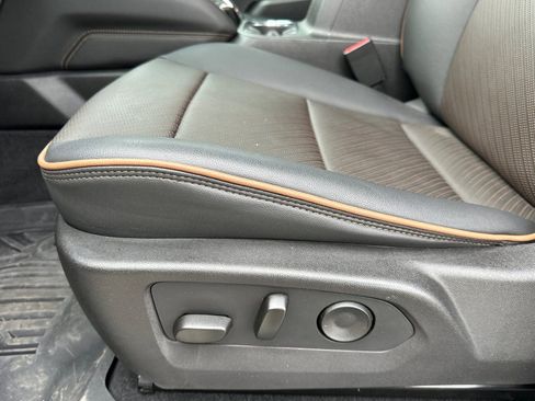 Used 2024 GMC Canyon AT4 w/ LPO, Off Road Lift Package image 12