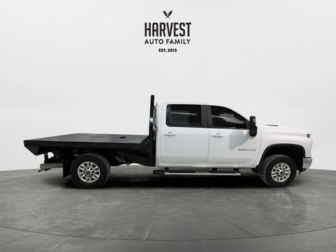 Used 2024 Chevrolet Silverado 2500 LT w/ Convenience Package image 8