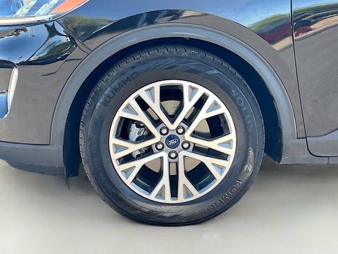Used 2022 Ford Escape SEL w/ Technology Package FWD image 18