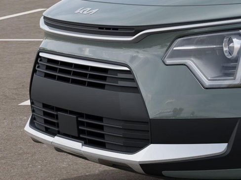 Used 2025 Kia Niro EX w/ EX Cold Weather Package image 15