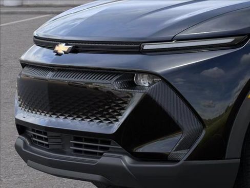 New 2026 Chevrolet Equinox EV LT FWD image 13