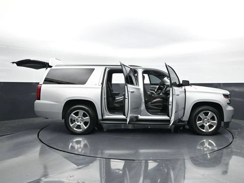 Used 2016 Chevrolet Suburban LT AWD/4WD image 53