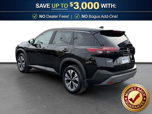 Used 2023 Nissan Rogue SV image 4