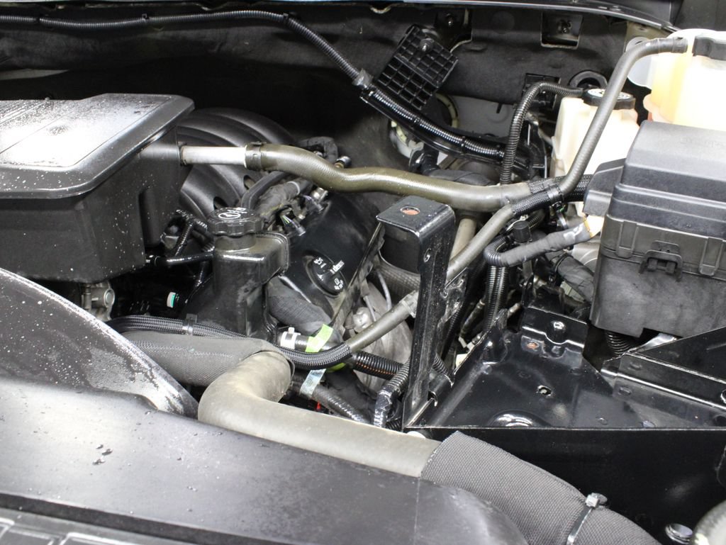 Used 2023 Chevrolet Silverado 3500 High Country w/ Technology Package AWD/4WD image 39