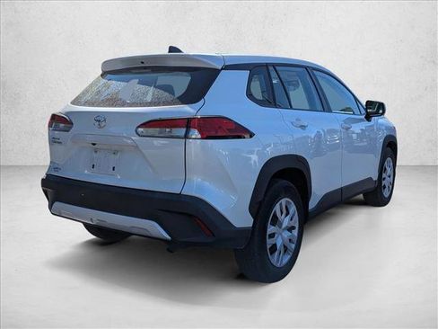 Used 2023 Toyota Corolla Cross L image 6