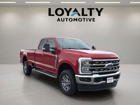 Used 2024 Ford F350 Lariat w/ FX4 Off-Road Package image 7
