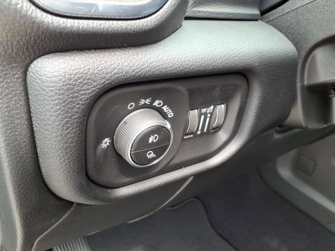 New 2026 RAM 3500 Laramie AWD/4WD image 23