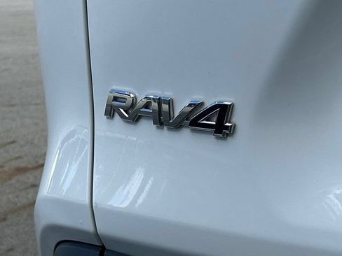 Used 2024 Toyota RAV4 XLE w/ Convenience Package AWD/4WD image 10