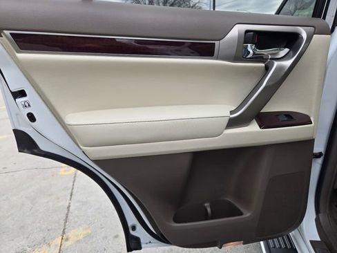 Used 2018 Lexus GX 460 Premium image 35