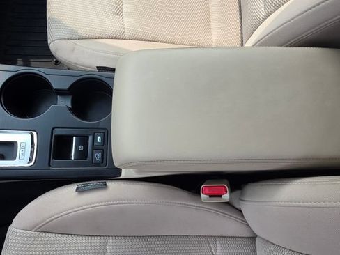Used 2016 Subaru Outback 2.5i Premium AWD/4WD image 16