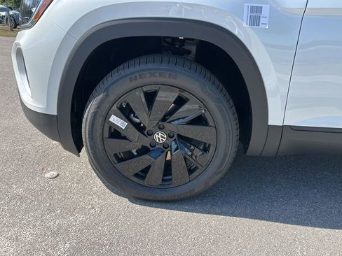 New 2026 Volkswagen Atlas SE image 55