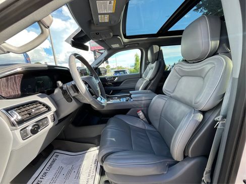 Used 2019 Lincoln Navigator L Reserve AWD/4WD image 12
