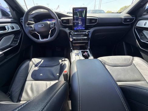 Used 2023 Ford Explorer ST w/ Equipment Group 401A AWD/4WD image 17