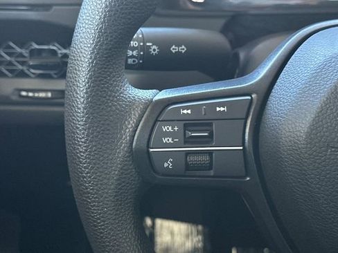 Certified 2023 Honda Accord LX image 27