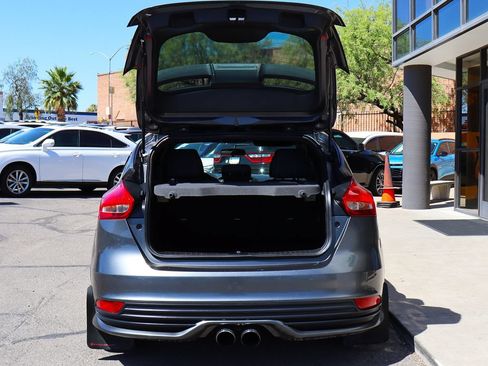 Used 2018 Ford Focus ST FWD image 22