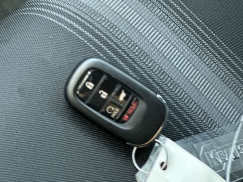 Used 2024 Honda Civic Sport image 26