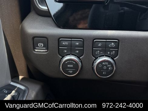 New 2026 GMC Sierra 1500 SLT AWD/4WD image 19
