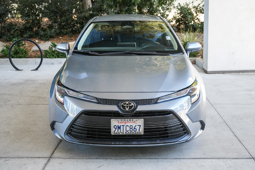 Used 2024 Toyota Corolla LE FWD image 2