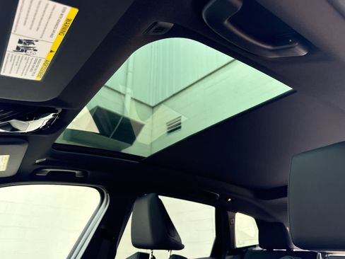 Used 2025 BMW X3 xDrive30i w/ Convenience Package image 14