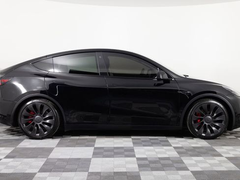 Used 2022 Tesla Model Y Performance AWD/4WD image 9