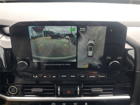 Used 2022 Nissan Pathfinder SL image 33