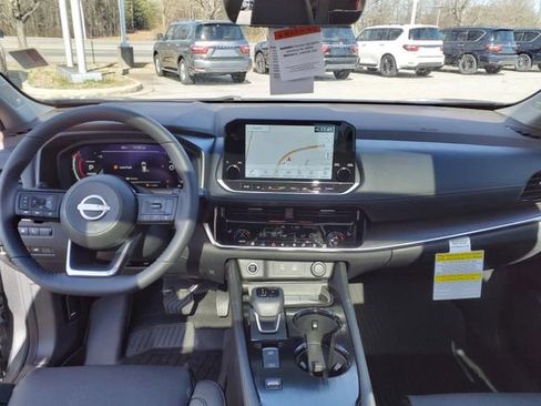 Certified 2023 Nissan Rogue Platinum w/ Platinum Premium Package image 9