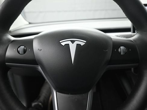 Used 2022 Tesla Model 3 Long Range AWD/4WD image 10