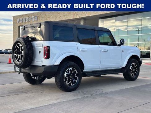 New 2025 Ford Bronco Outer Banks image 2