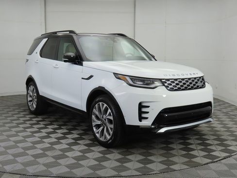 New 2026 Land Rover Discovery Limited Edition image 3