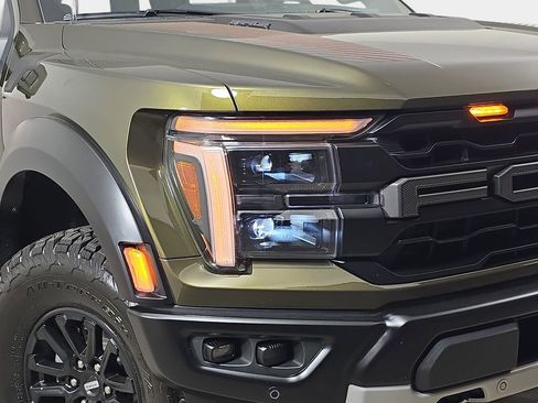 Used 2025 Ford F150 Raptor AWD/4WD image 34