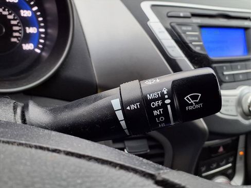 Used 2012 Hyundai Elantra GLS image 15