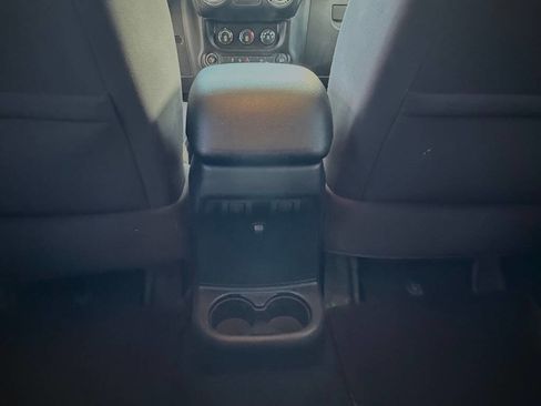 Used 2015 Jeep Wrangler Unlimited Sahara w/ Connectivity Group image 23