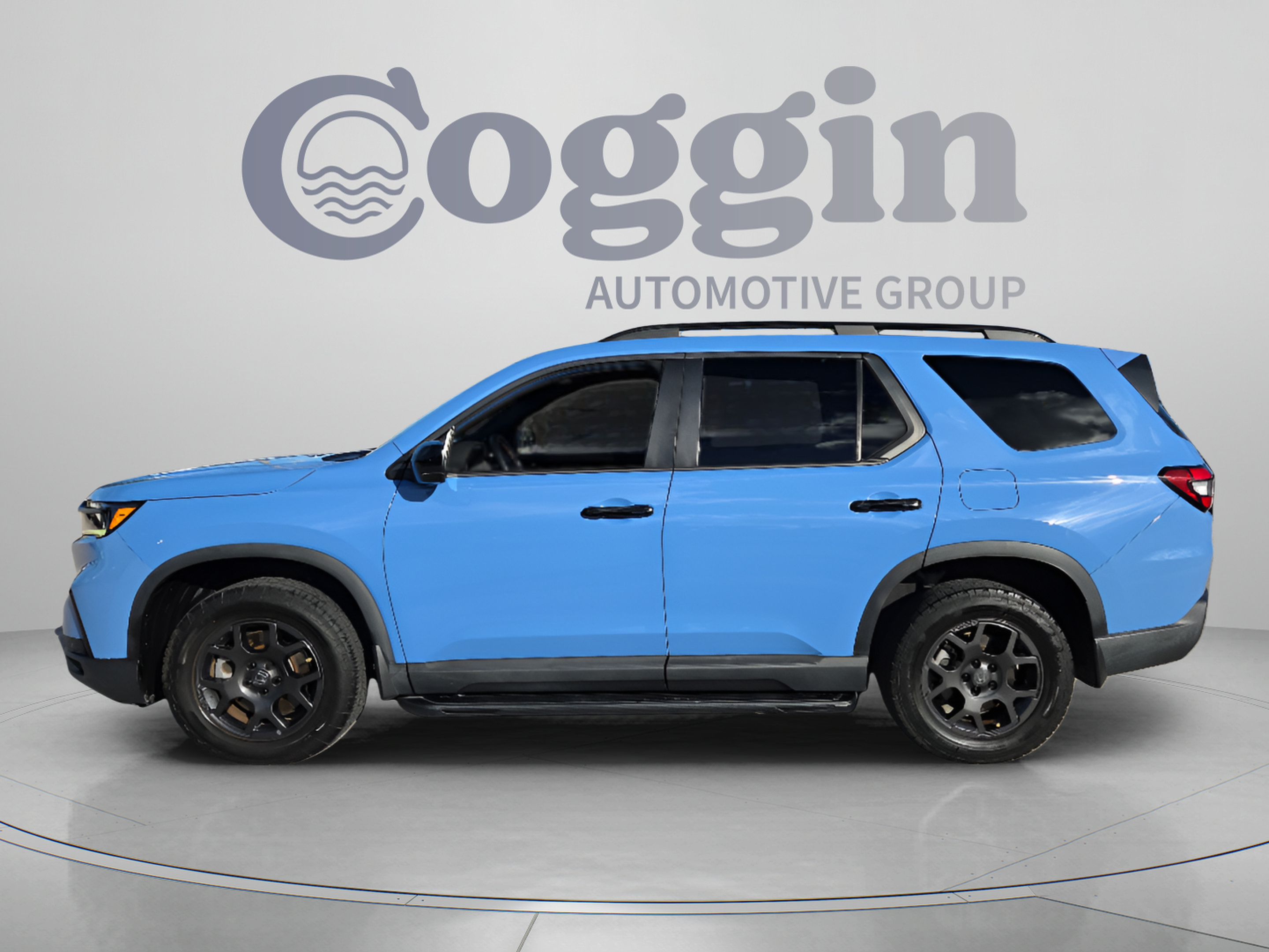 Used 2024 Honda Pilot TrailSport image 2