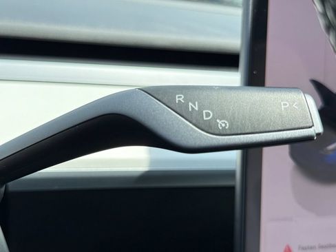 Used 2022 Tesla Model Y Performance AWD/4WD image 18