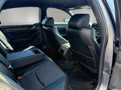 Used 2018 Honda Accord Sport image 33