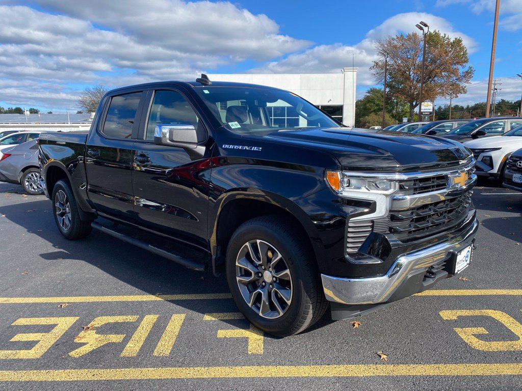 Certified 2024 Chevrolet Silverado 1500 LT AWD/4WD image 1