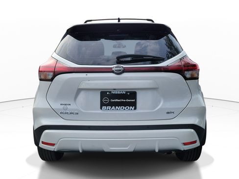 Certified 2023 Nissan Kicks SR FWD image 6