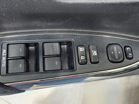 Used 2013 Toyota Avalon XLE Touring image 31