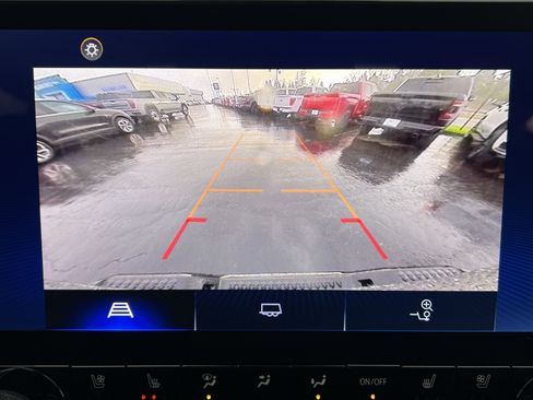 Used 2023 Chevrolet Colorado Z71 w/ Z71 Convenience Package 2 image 12