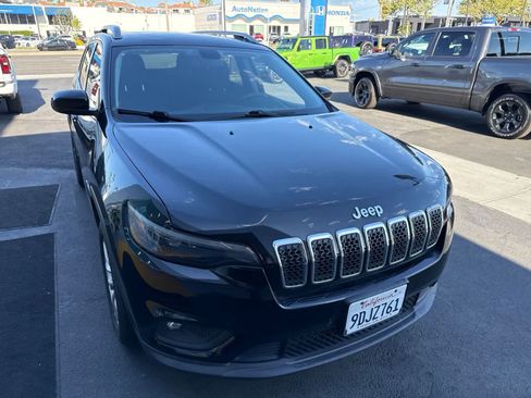 Used 2019 Jeep Cherokee Latitude w/ Popular Appearance Group FWD image 6