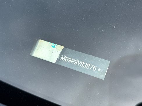 Used 2024 BMW X7 xDrive40i image 8