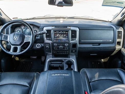 Used 2018 RAM 2500 Limited AWD/4WD image 31